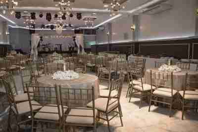 why decide on chiavari chairs rental options for your wedding