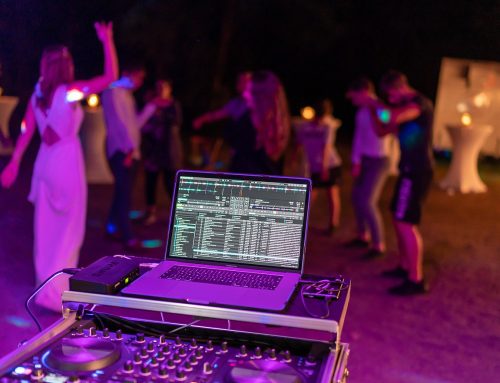 How to Hire a DJ Service for A Lovely Wedding?