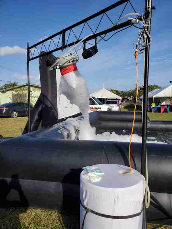 Foam pit with machine